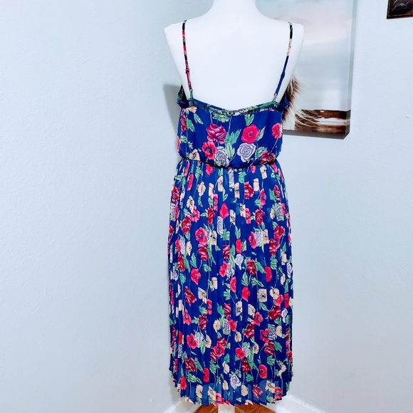 Lauren Conrad Floral Dress Size Medium - Picture 4 of 6